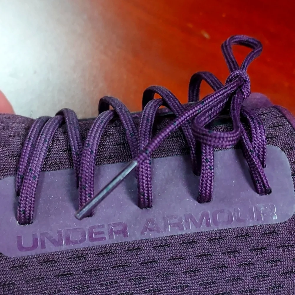 Excellent used Under Armour Sway womens sneakers- sz. 9 (fits like 8.5)